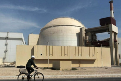 Iran Signs $25 Billion Deal with Russia for Nuclear Power Plants