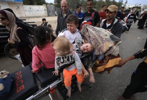 Gaza patients ‘in streets without care’