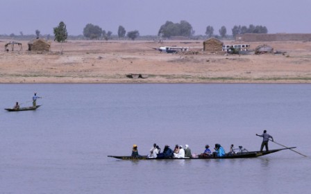 Nineteen die as overloaded canoe capsizes in Mali: officials Nineteen die as overloaded canoe capsizes in Mali: officials