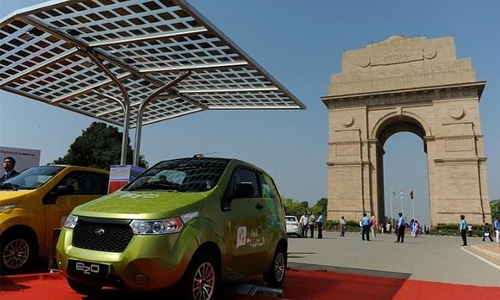 Ford to tie up with India's Mahindra, eyes access to huge market