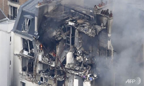 Huge gas blast rocks  Paris apartment block
