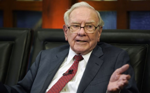 Warren Buffett steps down as Berkshire Hathaway chairman Warren Buffett steps down as Berkshire Hathaway chairman