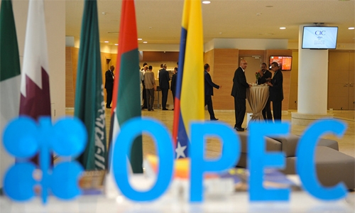 Oil market 'responding positively' to output cut Oil market 'responding positively' to output cut