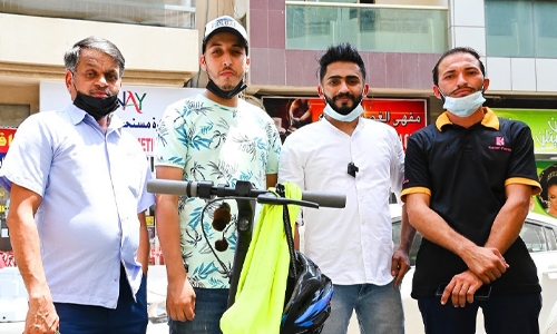 Four heroes from viral cat rescue video get Dh50,000 each from Dubai ruler