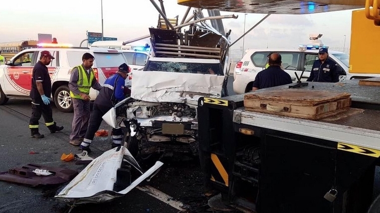 Two dead, four injured in horrific UAE road accident Two dead, four injured in horrific UAE road accident