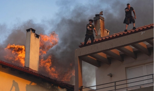 Greece Seeks EU Aid as Wildfires Rage Amid Scorching Heatwave