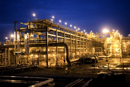 Saudi Arabia thwarts attack on the world's largest oil-processing facility
