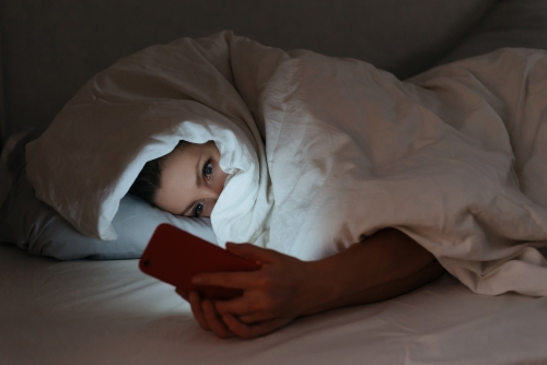 UK plans midnight social media curfew for older teens