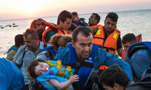 Italy recovers six bodies from sinking migrant dinghy Italy recovers six bodies from sinking migrant dinghy