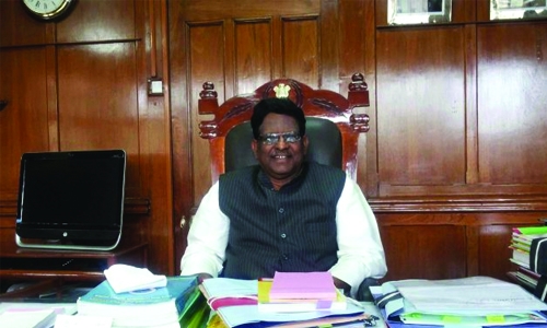 Indian governor resigns after womanising claims