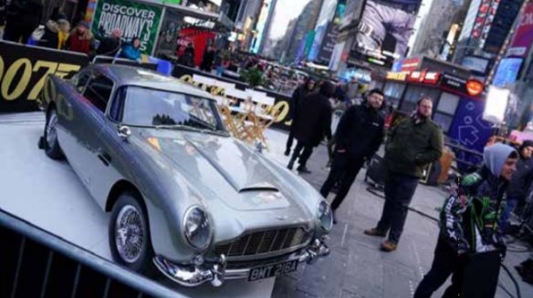 Stroll shifts Aston Martin into fast lane Stroll shifts Aston Martin into fast lane