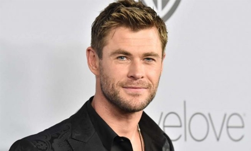 Chris Hemsworth’s solo selfish mission Chris Hemsworth’s solo selfish mission