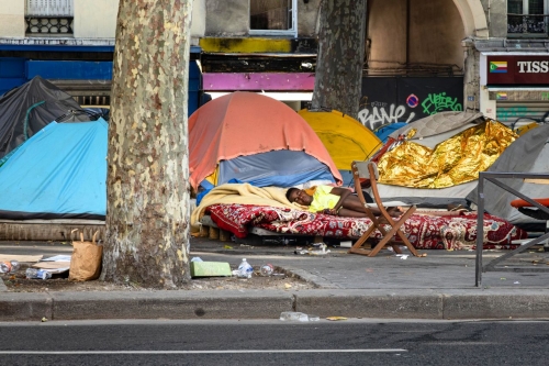Two children found dead in car as France faces hottest day of heatwave Two children found dead in car as France faces hottest day of heatwave