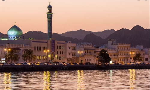 Oman extends land border closure by a week due to pandemic