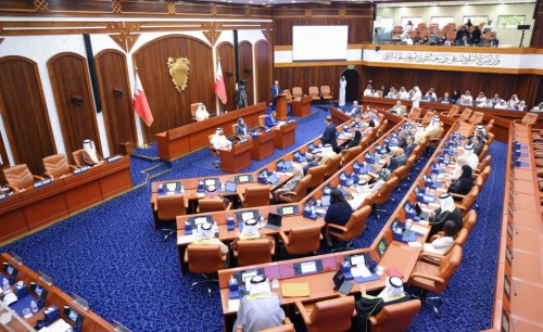 Shura panel opposes 30-day grace period to renew work permits 