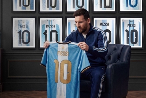 Messi Unveils Special Argentina No. 10 Jersey for Final Match Messi Unveils Special Argentina No. 10 Jersey for Final Match