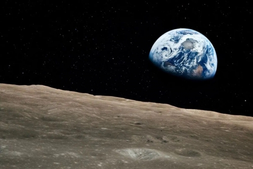 After milestone-rich lunar flyby, astronauts start trip home