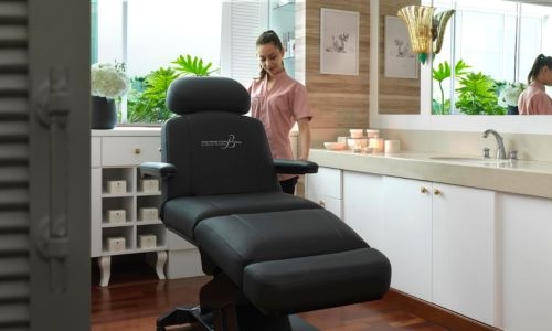 Luxury pedicure icon Bastien Gonzalez opens exclusive Pedi: Mani: Cure studio at the Ritz-Carlton SPA Luxury pedicure icon Bastien Gonzalez opens exclusive Pedi: Mani: Cure studio at the Ritz-Carlton SPA