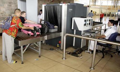 Sinai crash: Britain points to security flaws at Egypt airport Sinai crash: Britain points to security flaws at Egypt airport