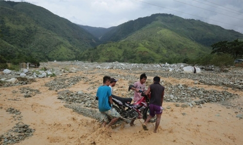 Millions in Philippines on alert for super typhoon