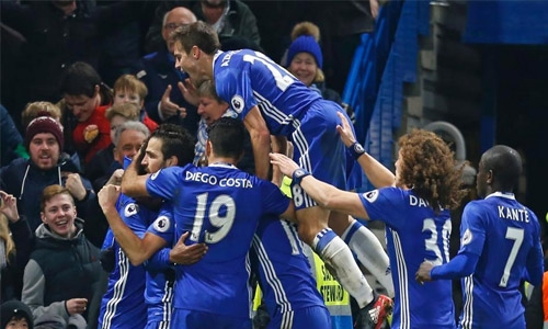 Record pay-out for champions Chelsea