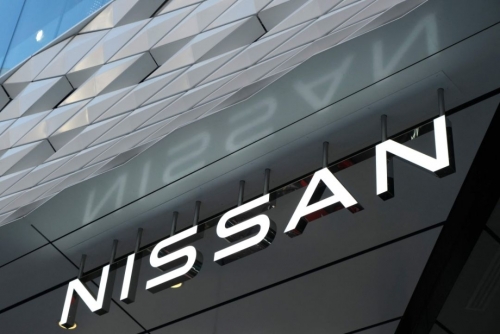 Struggling Nissan to cut 10,000 more jobs