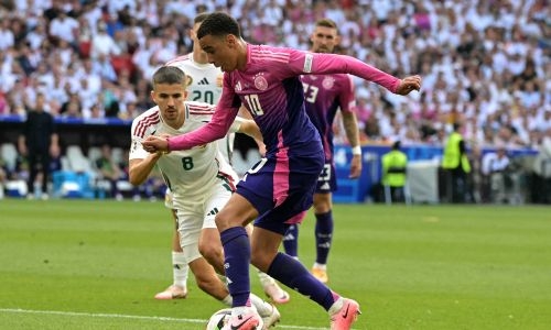 Germany sink Hungary 2-0