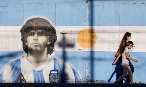 Argentine prosecutors investigate death of soccer star Maradona