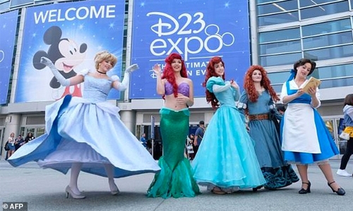 Marvel stuns fans with giant Avengers gathering Marvel stuns fans with giant Avengers gathering