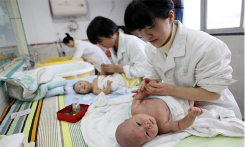 2016 baby bump after China relaxes one-child rule