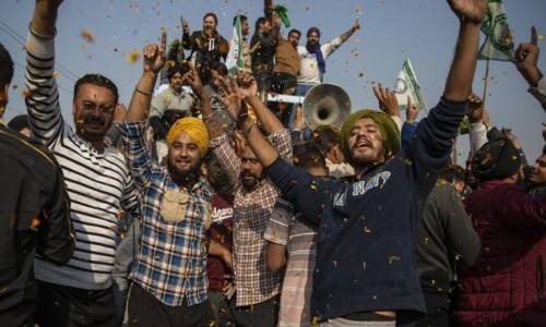 Indian farmers end yearlong protests and return home Indian farmers end yearlong protests and return home