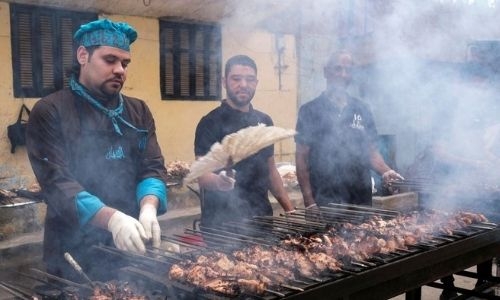 Cairo’s Ramadan street feasts return after coronavirus suspension