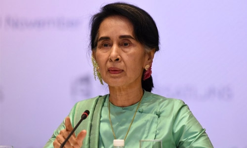 Suu Kyi tells US lawmaker she seeks aid for Rohingya Suu Kyi tells US lawmaker she seeks aid for Rohingya