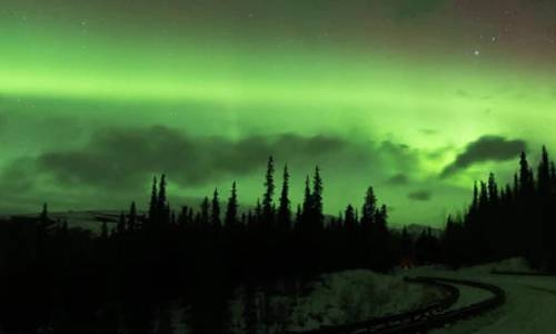 Green lights illuminate sky, mesmerising pictures of Aurora Borealis go viral 