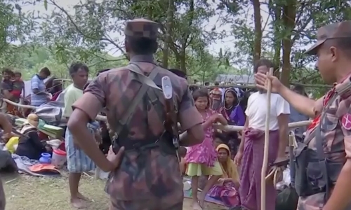At least 6,000 Rohingya stranded on Bangladesh border
