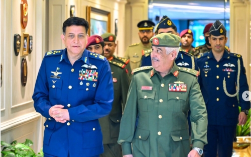 Bahrain, Pakistan Discuss Expanding Military Cooperation