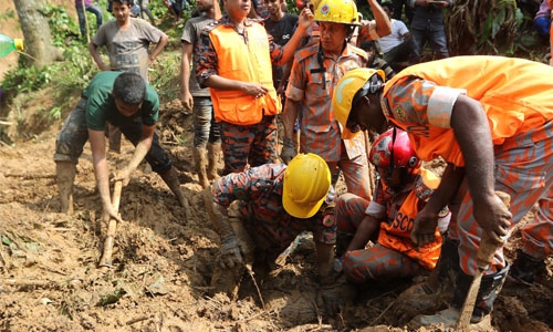 Bangladesh steps up search for landslide victims