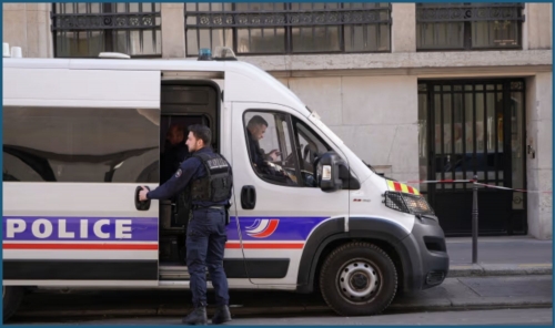 France charges man over failed attack on US bank