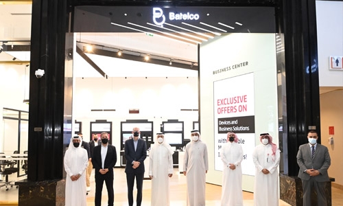 Capital Governor opens Batelco Business Centre in Avenues Mall