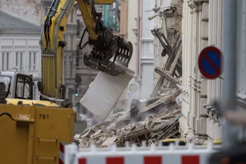German Police Probe Metal Theft Link to Deadly Building Collapse