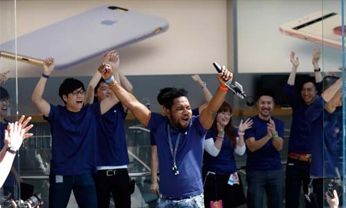 Apple releases new phone