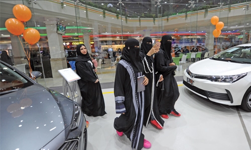 Now, Saudi women can start own business 