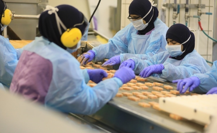 35 industrial cities, more than 3,500 factories consolidating Saudi Arabia’s transformation into leading industrial power 35 industrial cities, more than 3,500 factories consolidating Saudi Arabia’s transformation into leading industrial power