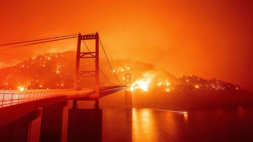 At least 7 dead as nearly 200 wildfires burn across West United States