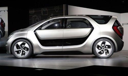 Chrysler's new tech-rich concept car aims young