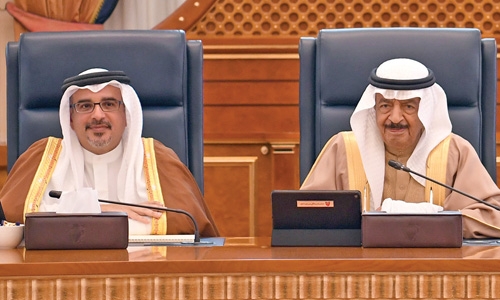 PM asks ministers to focus on development PM asks ministers to focus on development