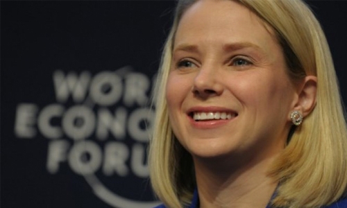 Yahoo CEO Mayer gives birth to twins Yahoo CEO Mayer gives birth to twins