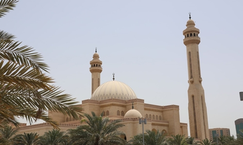 Bahrain mosques Dhuhr prayers reopening postponed