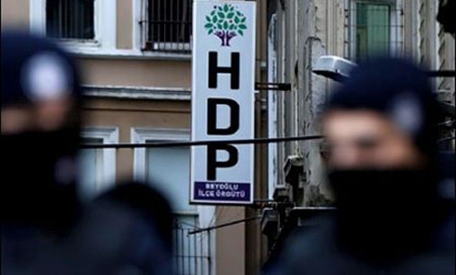 Turkish police raid offices of Kurdish party in Istanbul Turkish police raid offices of Kurdish party in Istanbul