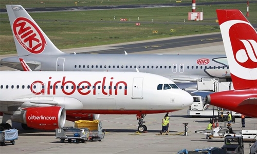Lufthansa and EasyJet nose ahead in race for Air Berlin